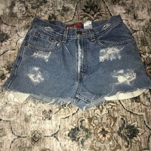 Levi Denim mid/high-waisted shorts.